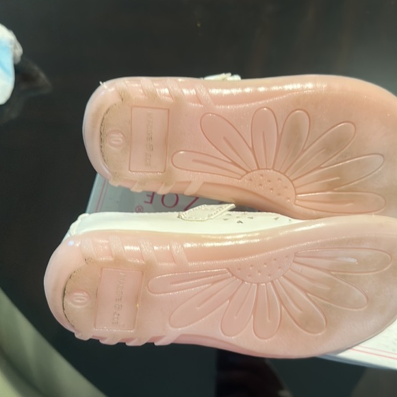 Girls shoes - Picture 7 of 8